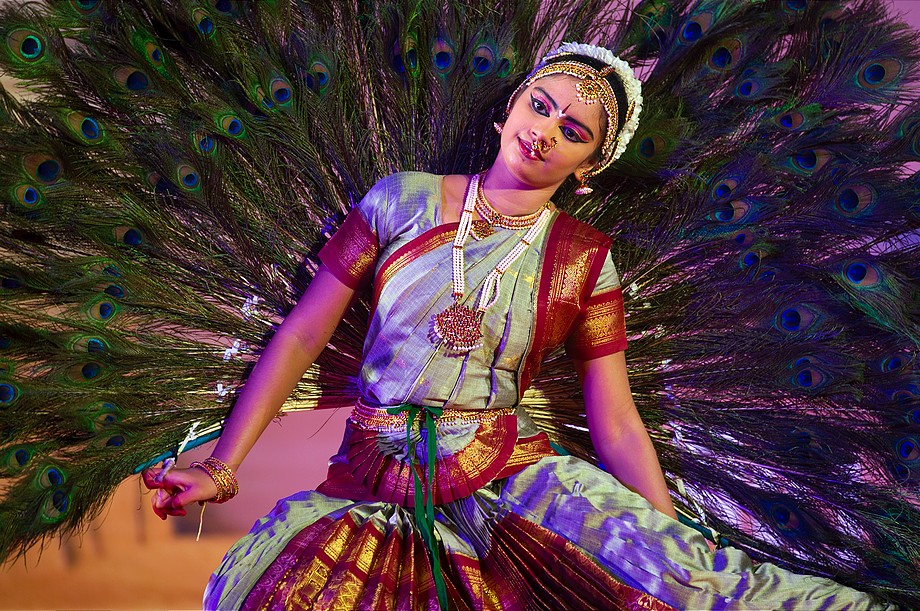 Bharatha Kalalayam - Suria Santhanam Group (Mamallapuram Dance Festival 2012 - Bharatanatyam)
